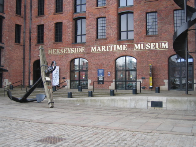 Entrance_to_Merseyside_Maritime_Museum