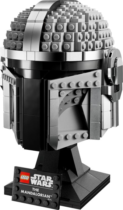 The-Mandalorian-Helmet-LEGO
